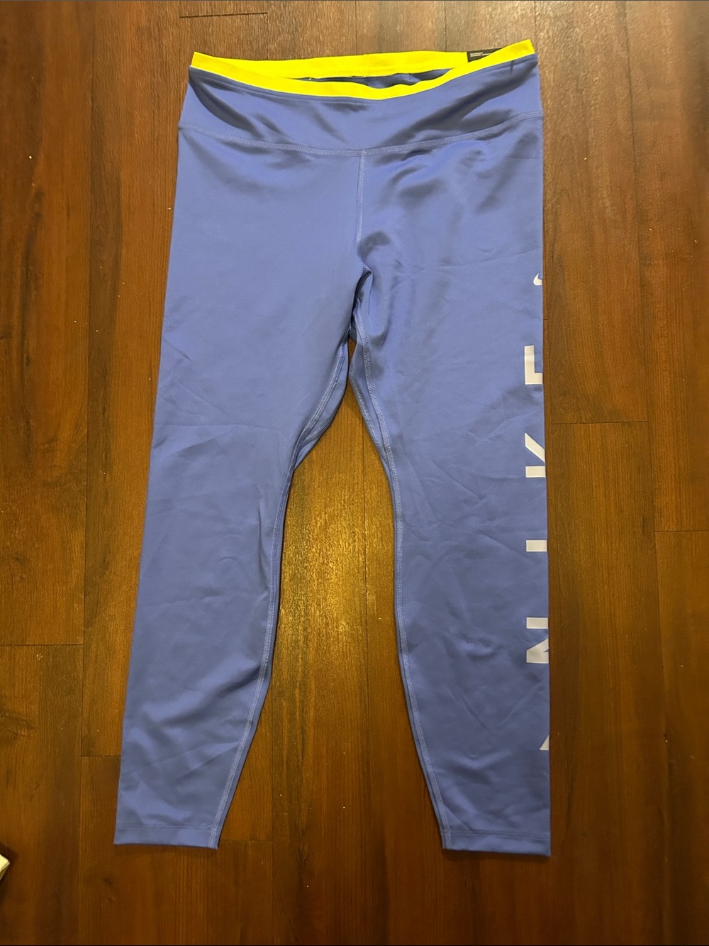 NWT The Nike One Tight Fit XL